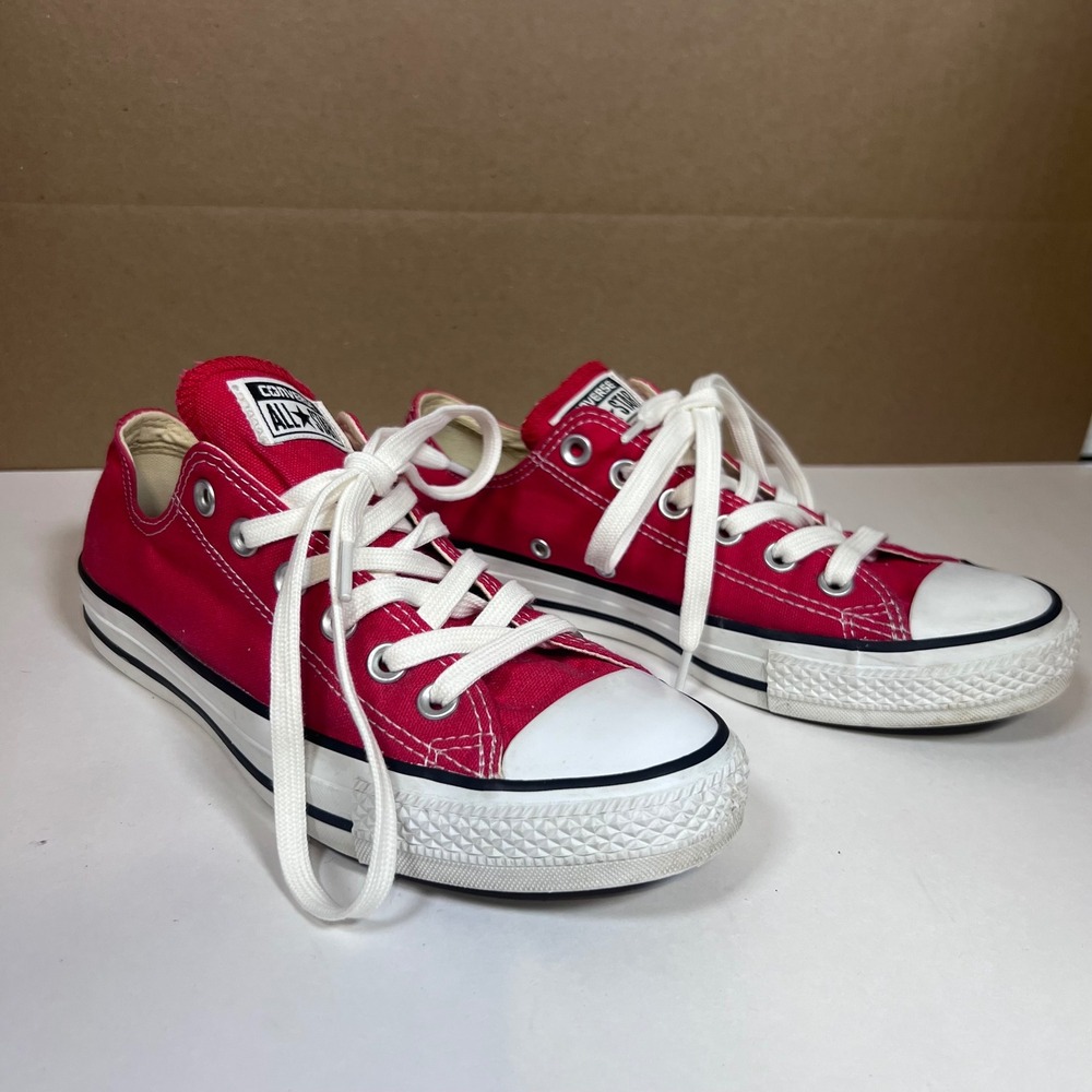 Converse Chuck Taylor All Star Low Top Red Canvas Sneakers Mens 6 Womens 8